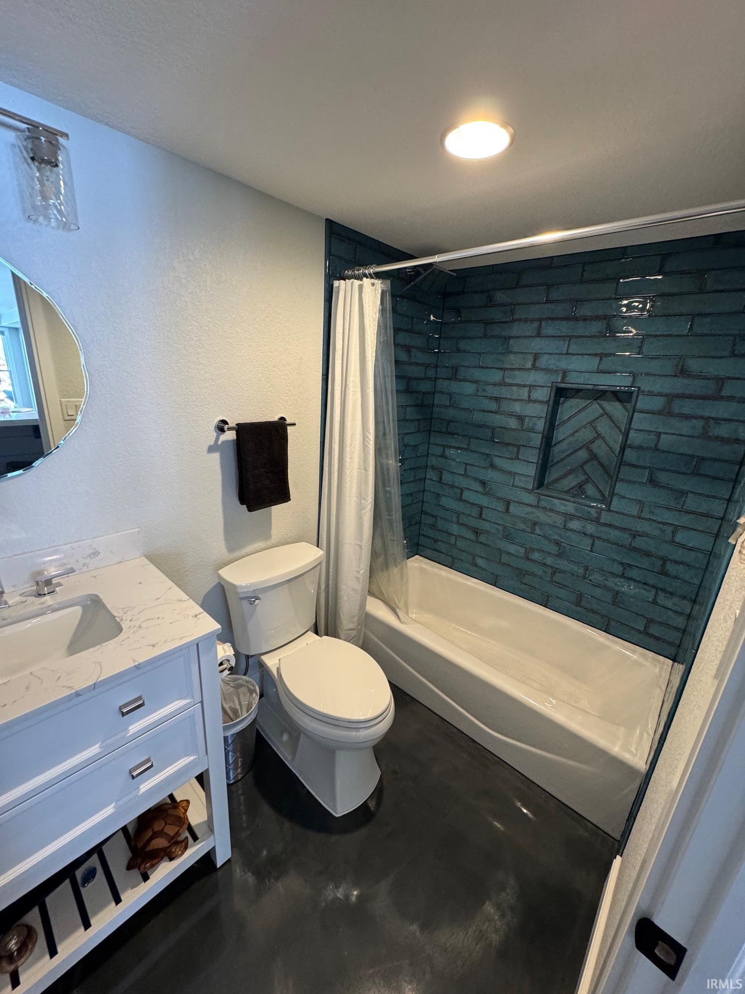 2131 Boulevard Street Rochester IN 46975