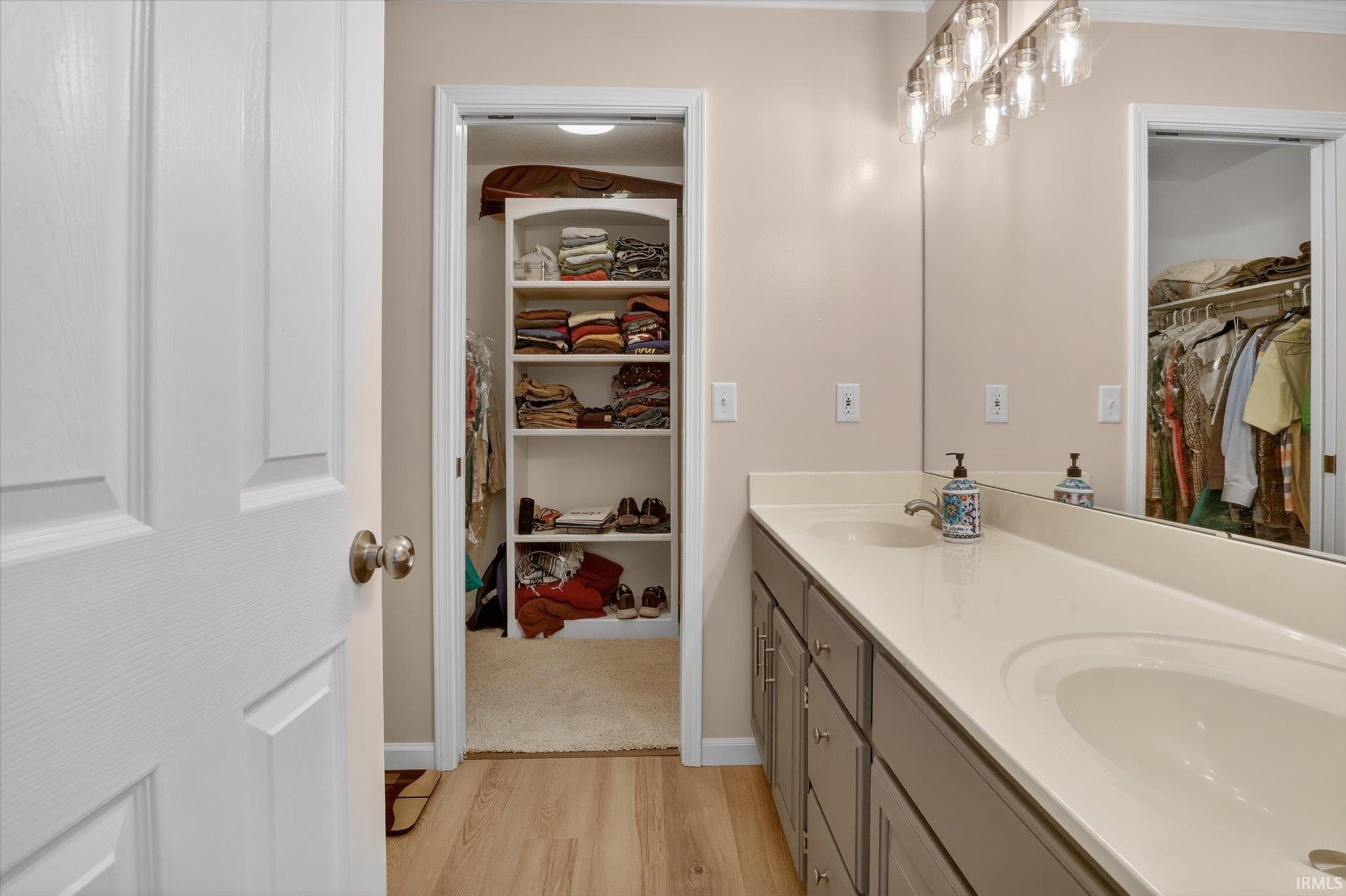 3221 W Wild Cherry Ridge Mishawaka IN 46544