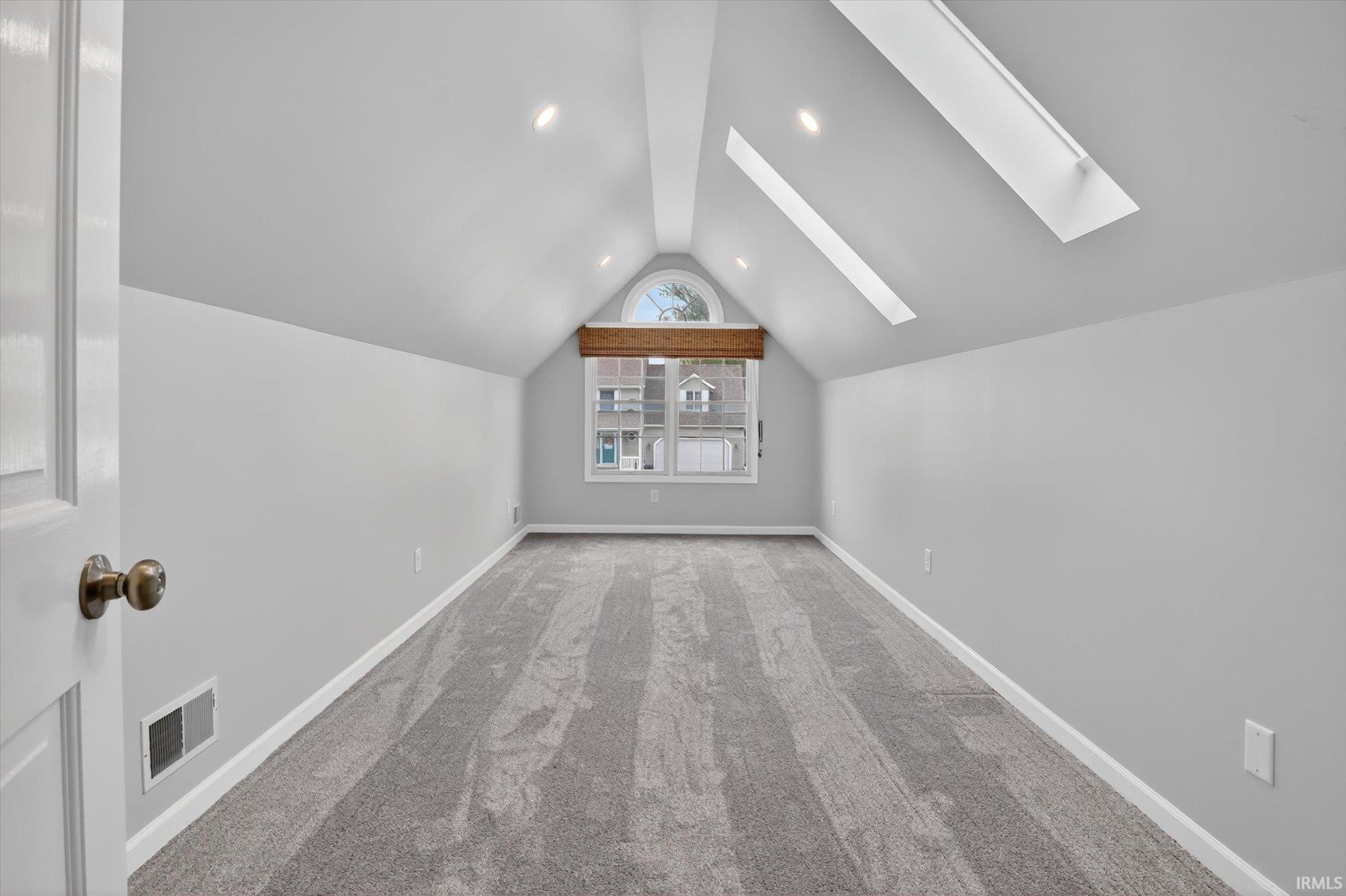 3221 W Wild Cherry Ridge Mishawaka IN 46544