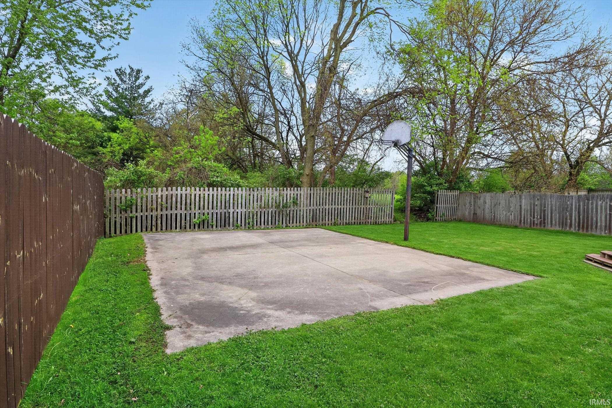 3221 W Wild Cherry Ridge Mishawaka IN 46544