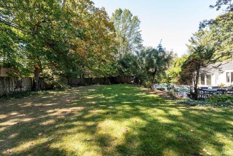 2734 E Brigs Bend Bloomington IN 47401