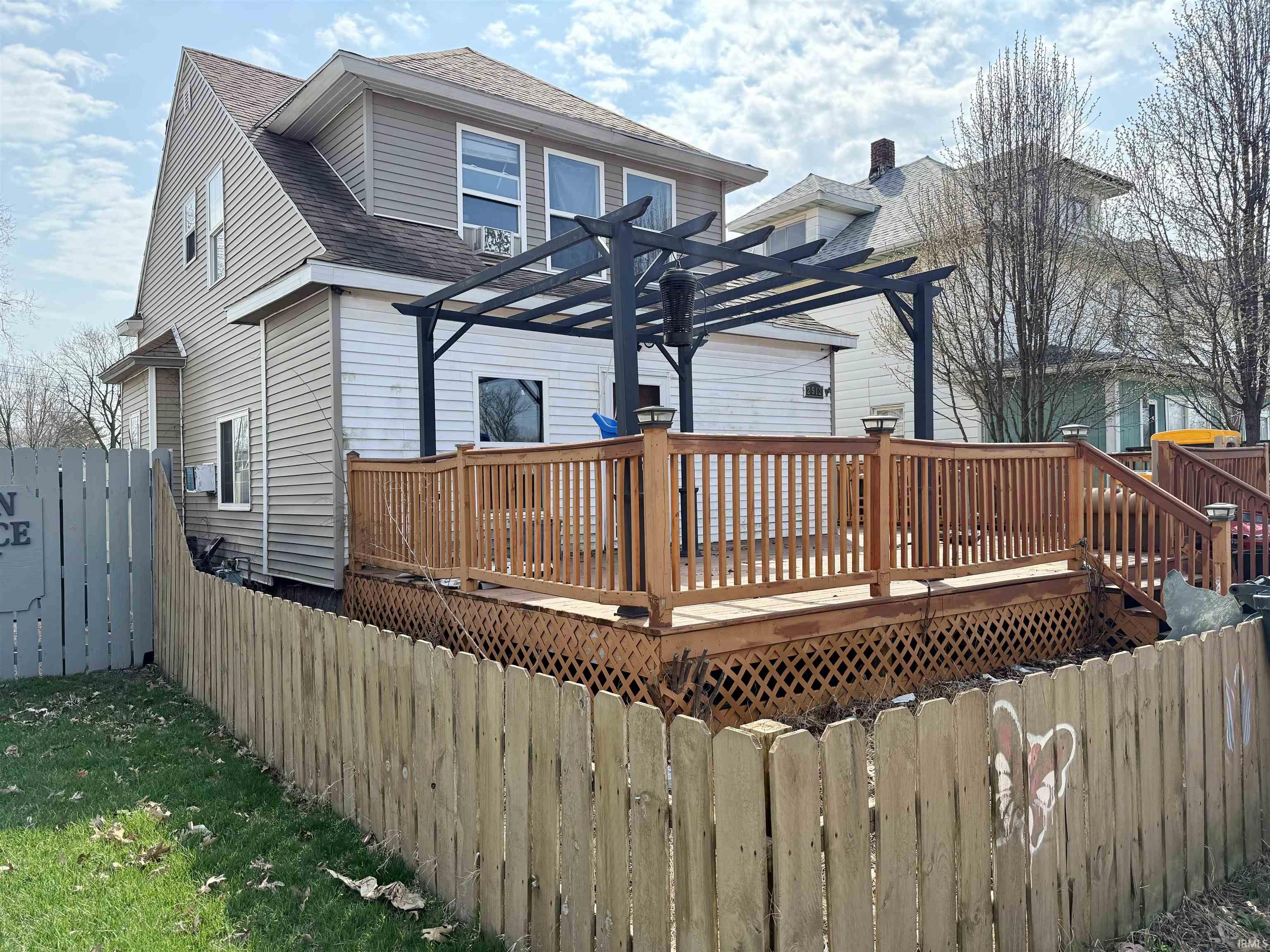 2512 Mishawaka Avenue South Bend IN 46615