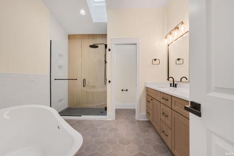 23551 In-4 Lakeville IN 46536