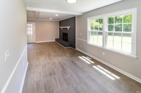 6301 E Oak Street Evansville IN 47715