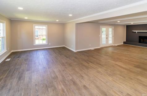 6301 E Oak Street Evansville IN 47715
