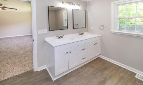 6301 E Oak Street Evansville IN 47715