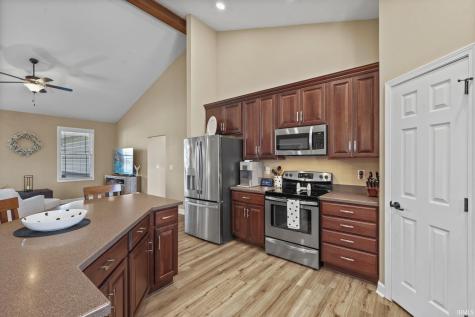 713 N Wild Pine Drive Yorktown IN 47396