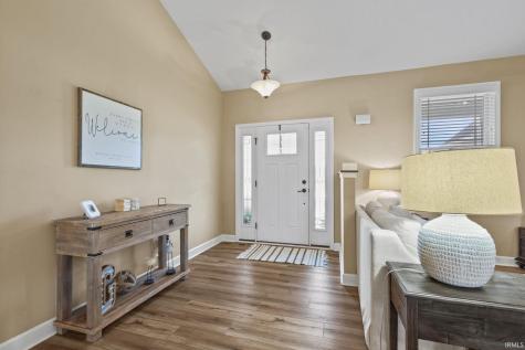 713 N Wild Pine Drive Yorktown IN 47396