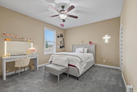 713 N Wild Pine Drive Yorktown IN 47396