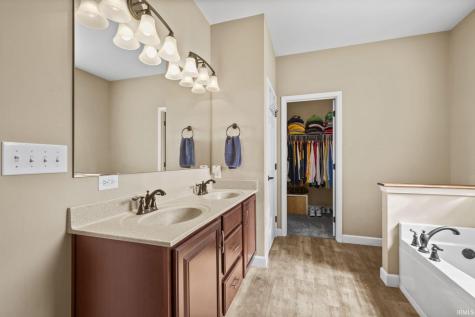 713 N Wild Pine Drive Yorktown IN 47396
