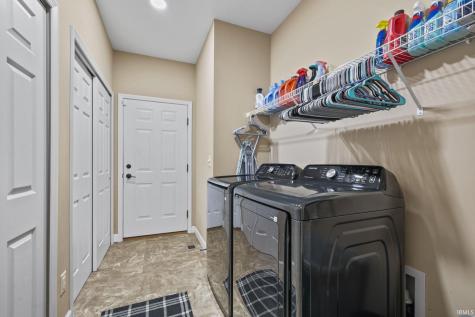 713 N Wild Pine Drive Yorktown IN 47396