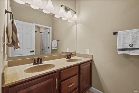713 N Wild Pine Drive Yorktown IN 47396