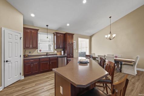 713 N Wild Pine Drive Yorktown IN 47396