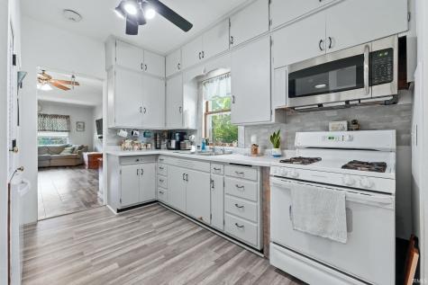 101 Wolcott Street Wolcottville IN 46795