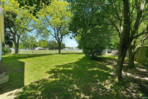 101 Wolcott Street Wolcottville IN 46795