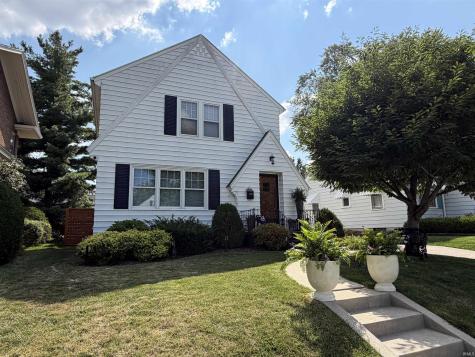 1607 Cherokee Road Fort Wayne IN 46808