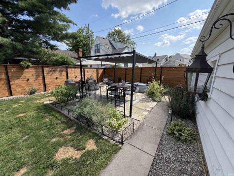 1607 Cherokee Road Fort Wayne IN 46808