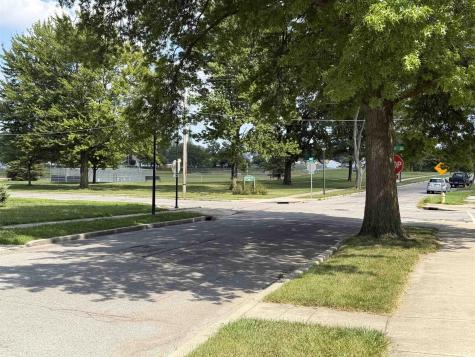1607 Cherokee Road Fort Wayne IN 46808