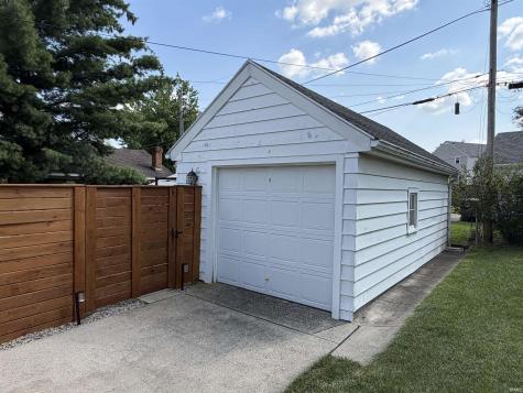 1607 Cherokee Road Fort Wayne IN 46808
