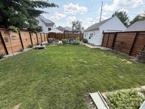 1607 Cherokee Road Fort Wayne IN 46808