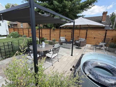 1607 Cherokee Road Fort Wayne IN 46808