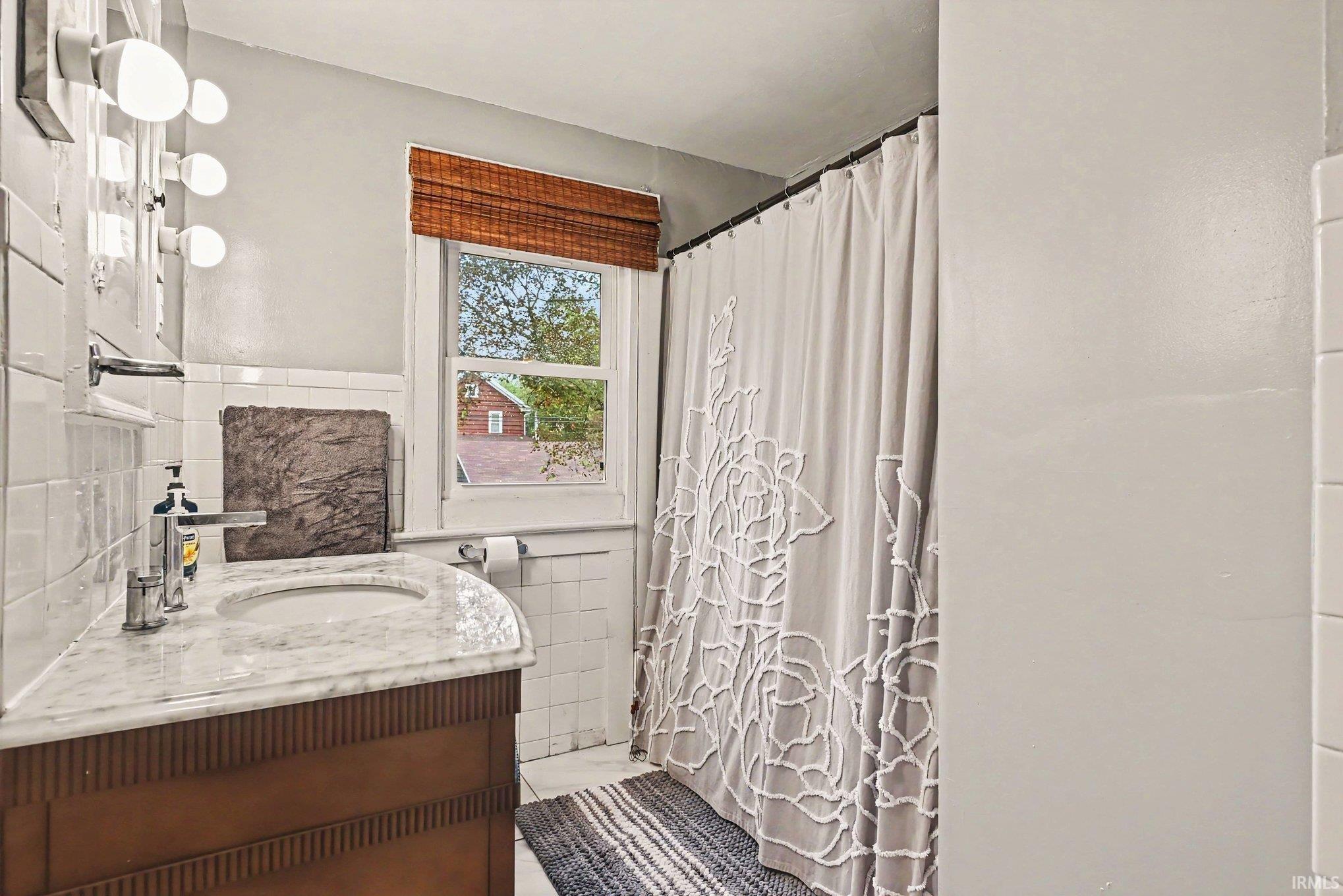 1269 Woodward Avenue South Bend IN 46616