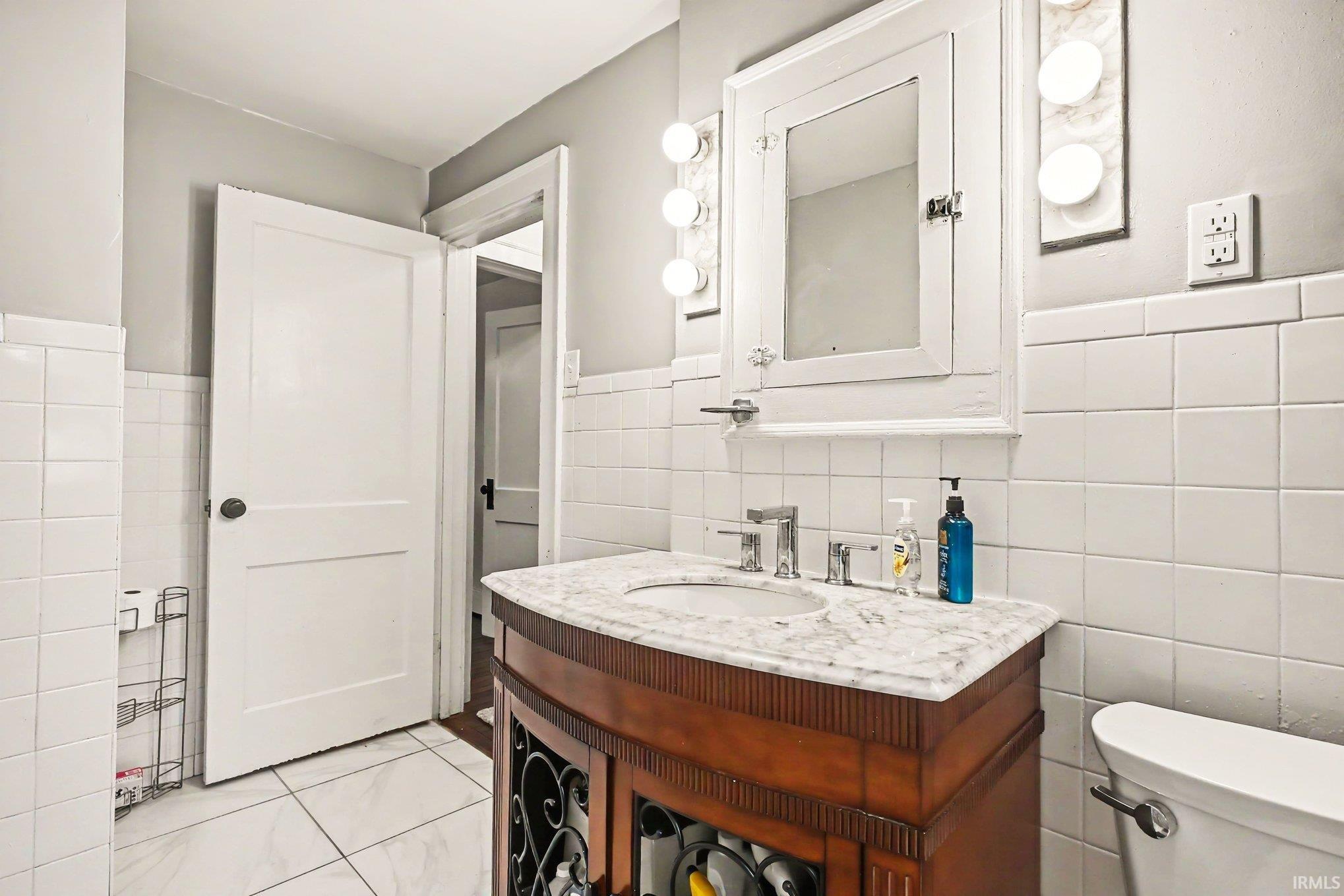 1269 Woodward Avenue South Bend IN 46616