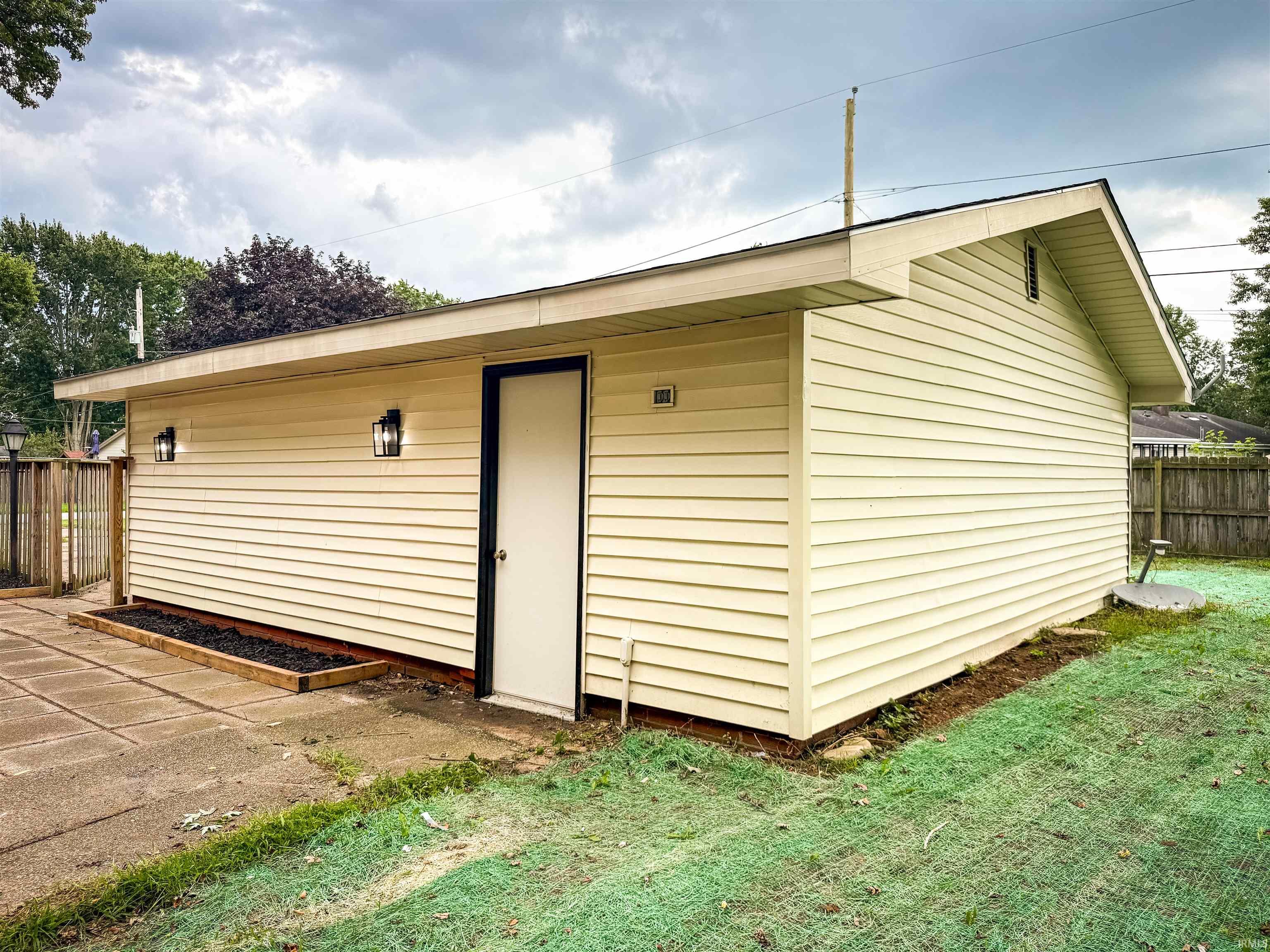 23088 Janiper Drive Elkhart IN 46517