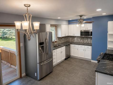 406 Northfield Lane Valparaiso IN 46383