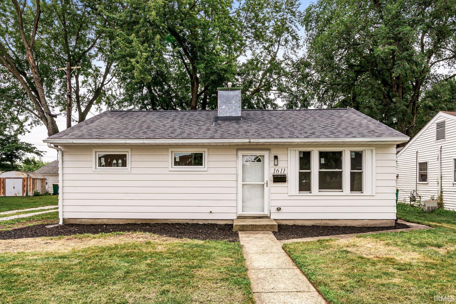1611 E 4th Street Mishawaka IN 46544