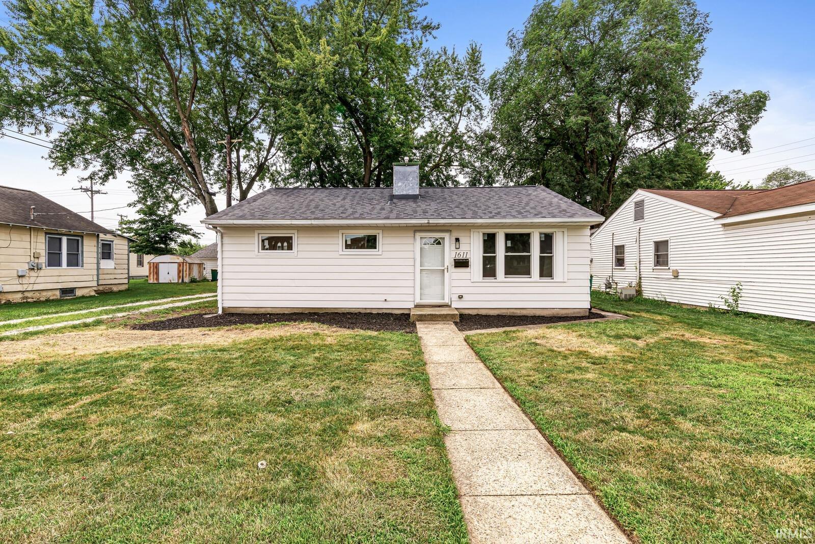 1611 E 4th Street Mishawaka IN 46544