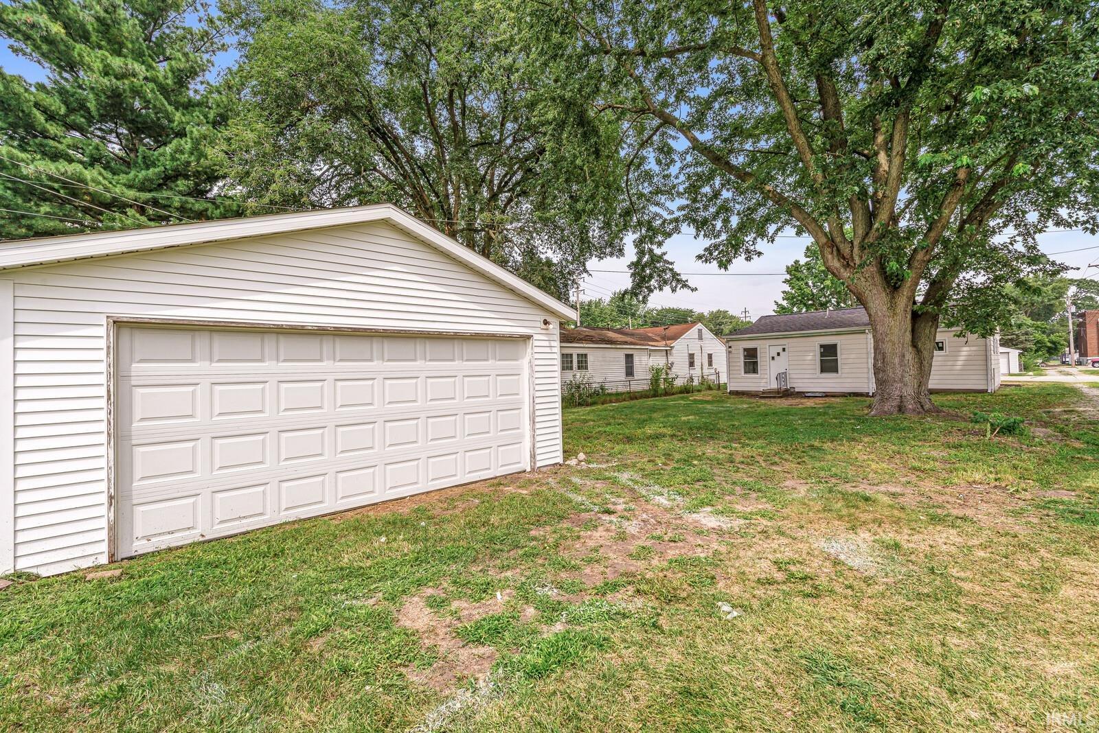 1611 E 4th Street Mishawaka IN 46544