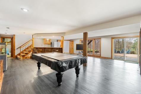 1927 S Hadley Road Fort Wayne IN 46804