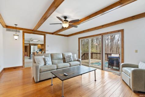 1927 S Hadley Road Fort Wayne IN 46804