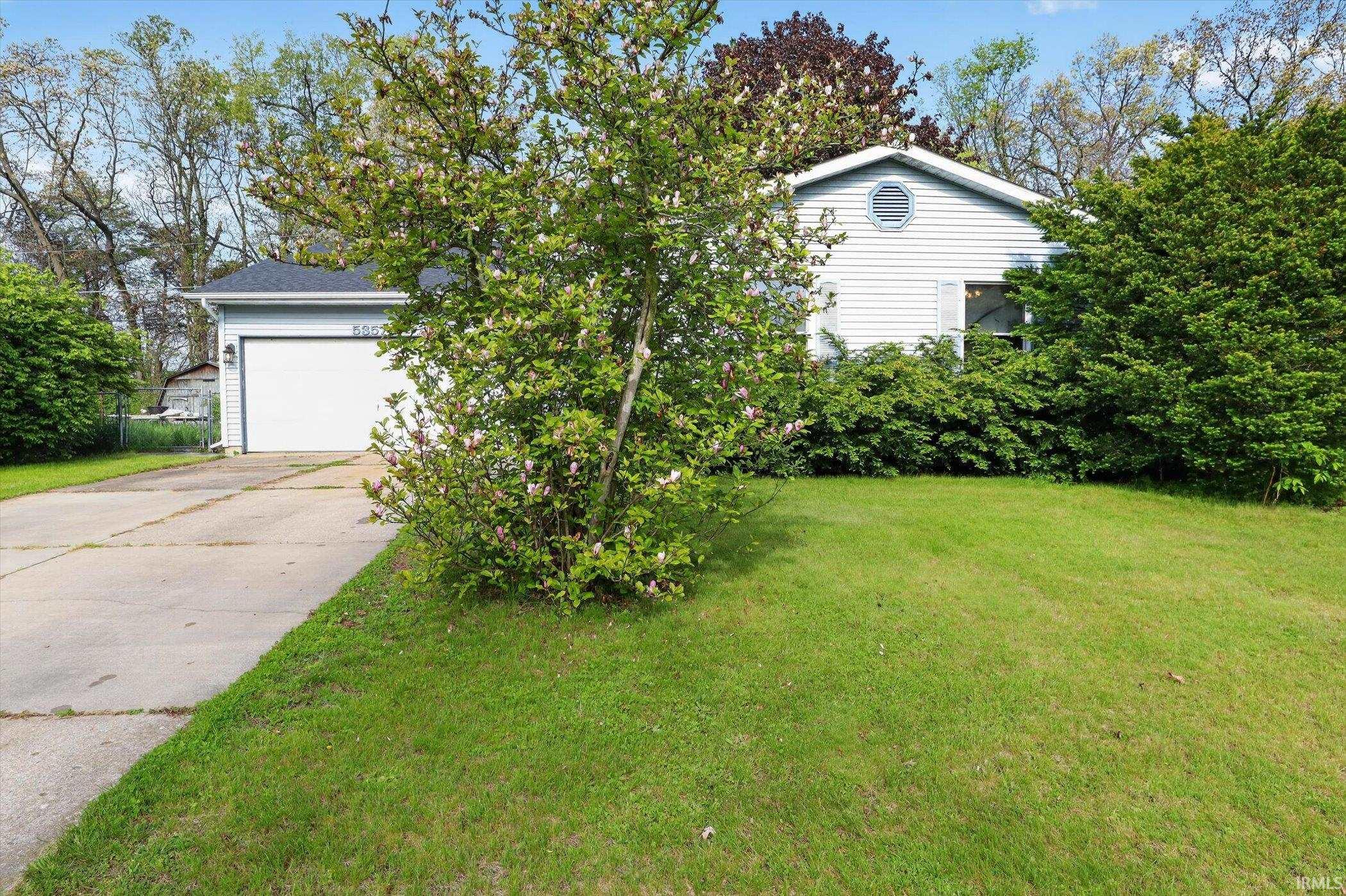 53575 Hyde Park Drive Bristol IN 46507