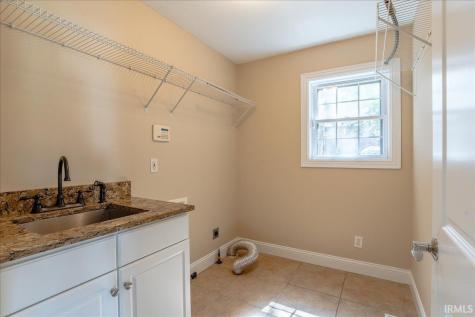 8950 Windham Court Evansville IN 47725