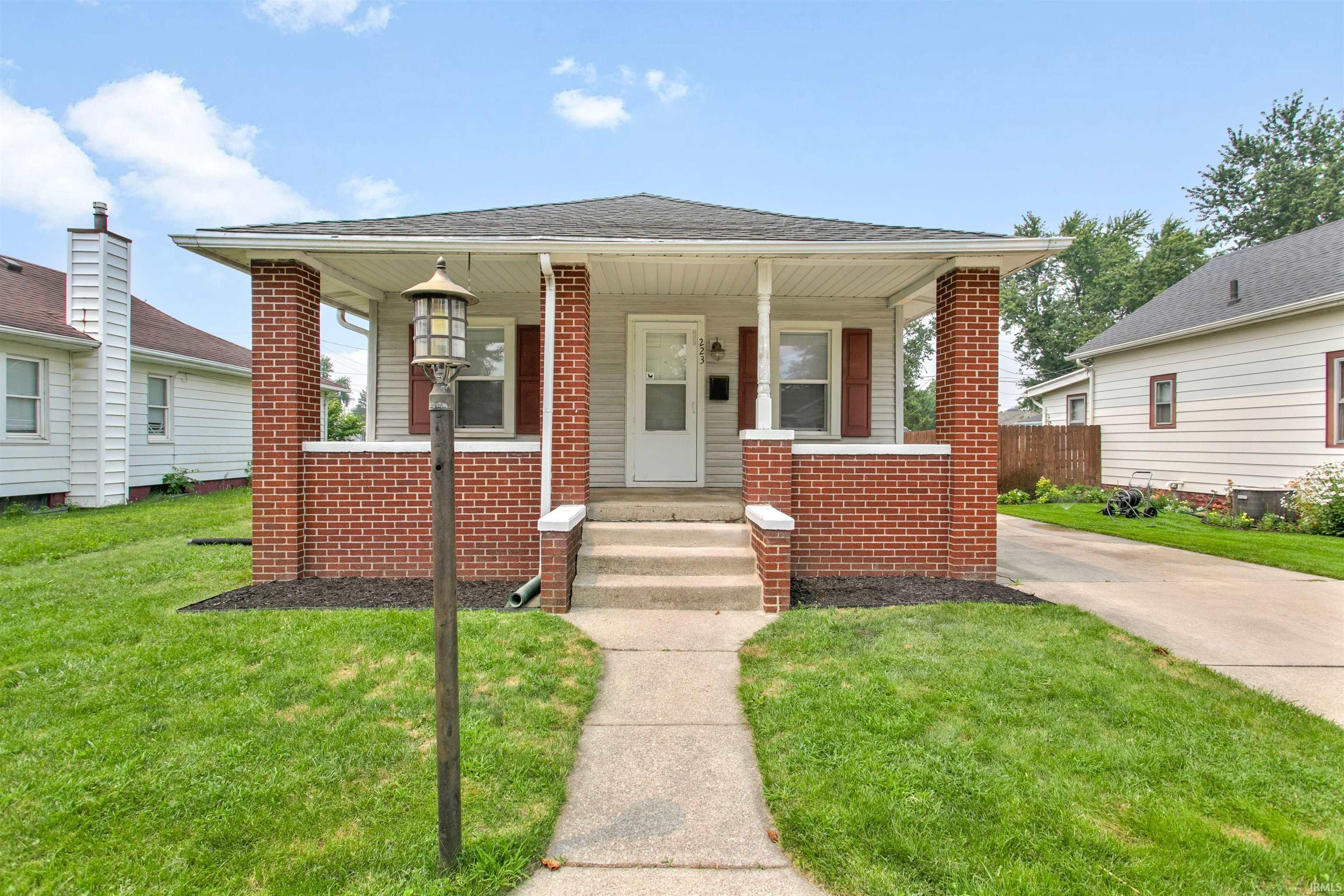 223 Prairie Avenue Mishawaka IN 46544