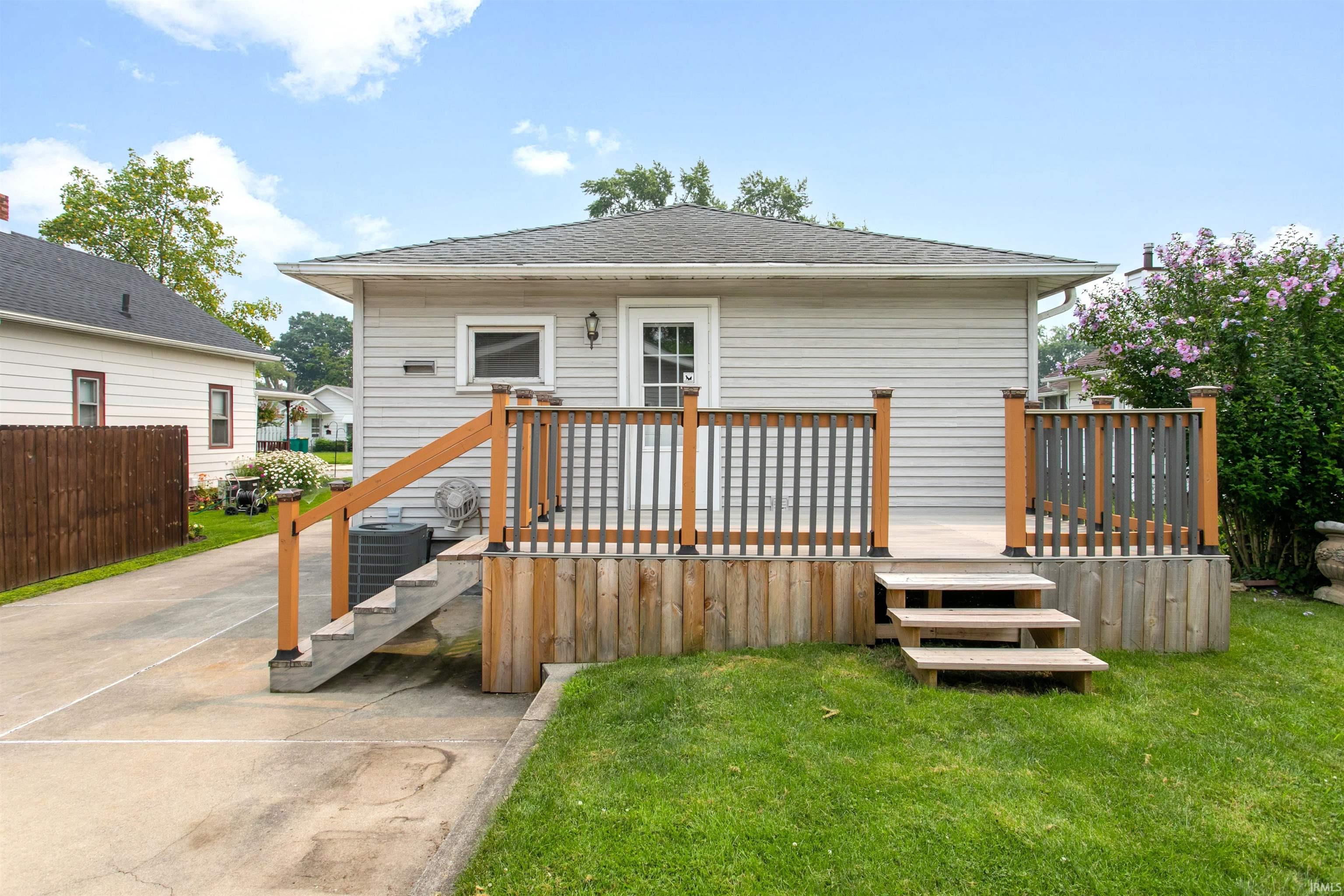 223 Prairie Avenue Mishawaka IN 46544