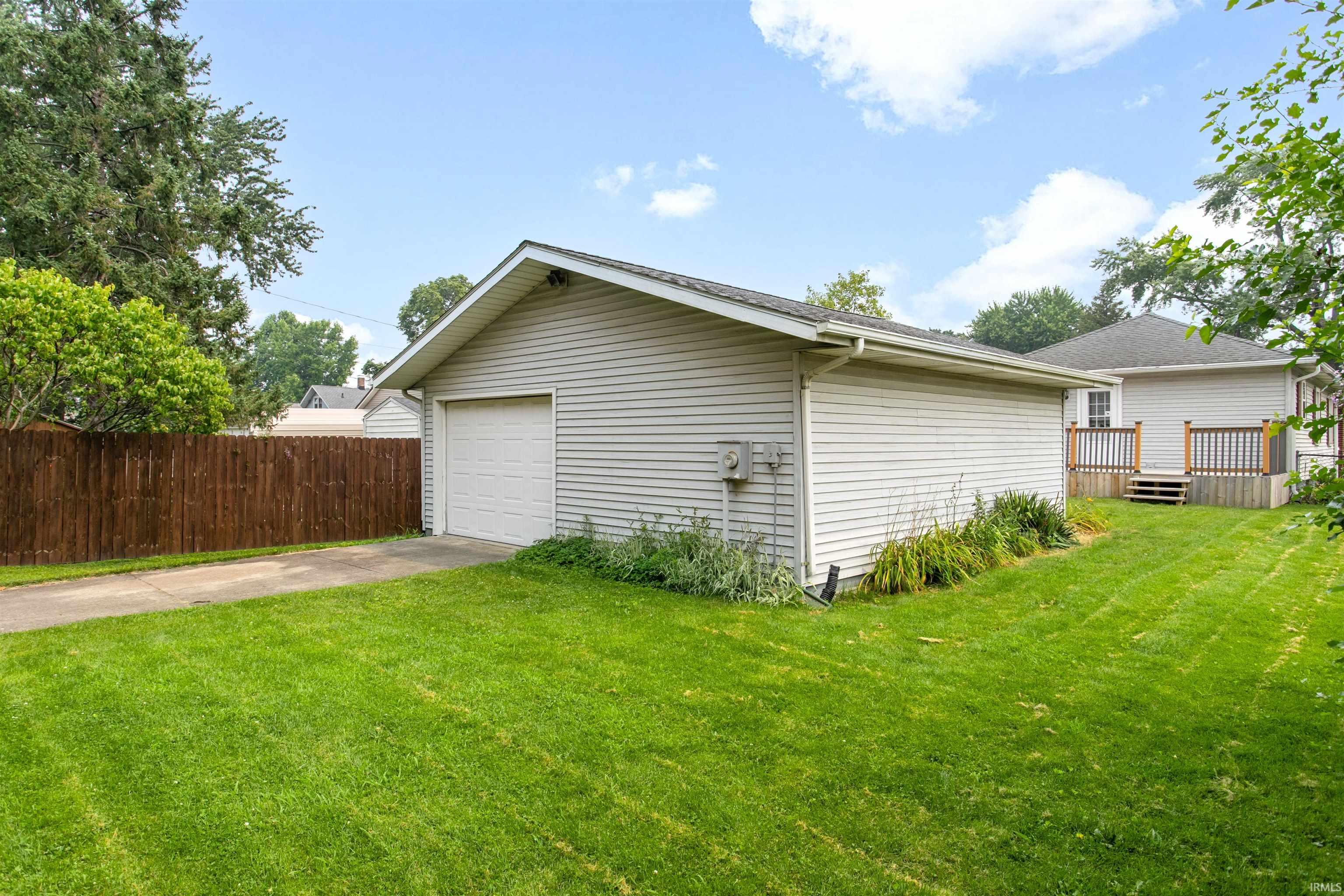 223 Prairie Avenue Mishawaka IN 46544