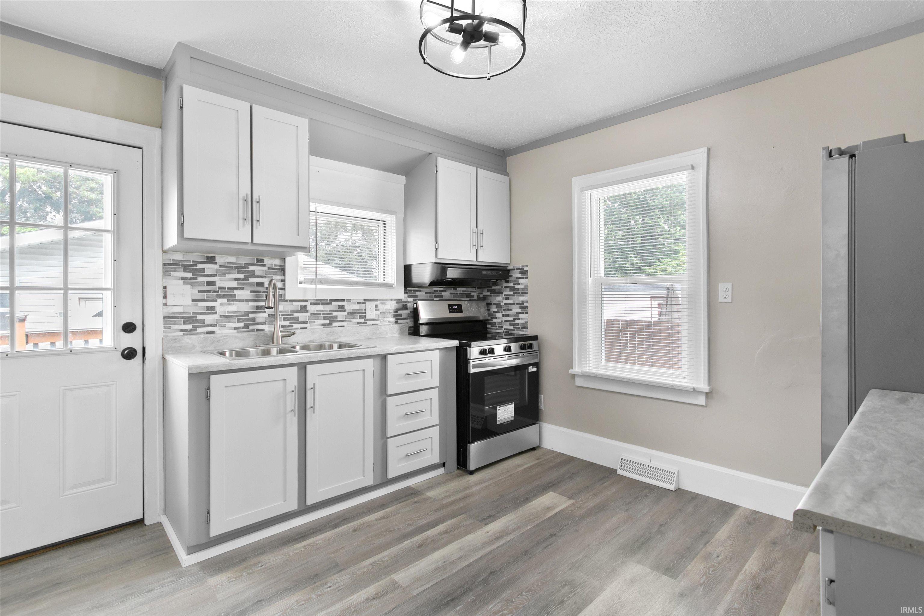 223 Prairie Avenue Mishawaka IN 46544