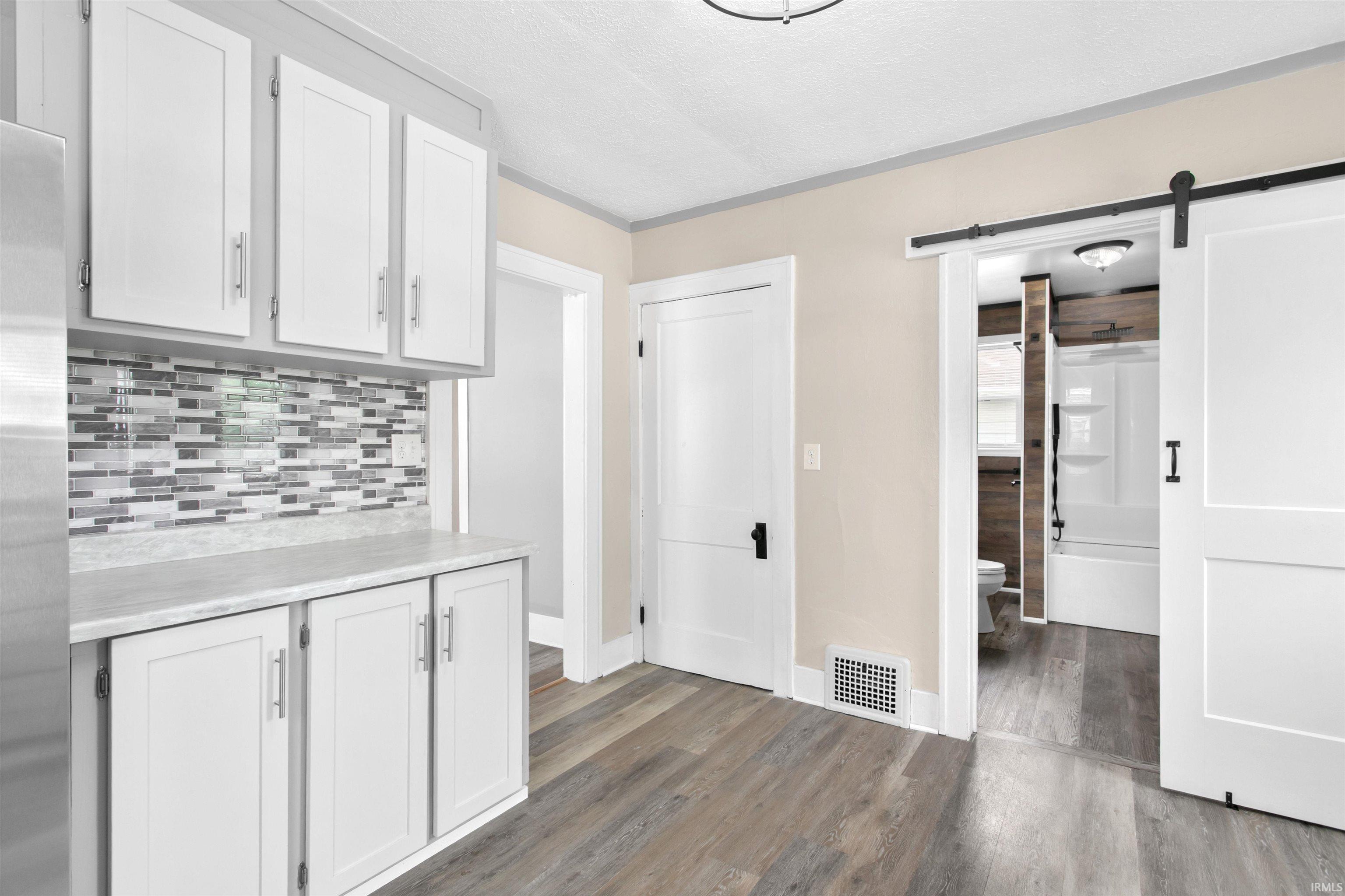 223 Prairie Avenue Mishawaka IN 46544