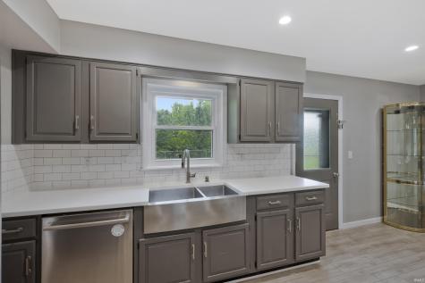 4934 Heckel Road Evansville IN 47725