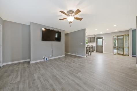 4934 Heckel Road Evansville IN 47725