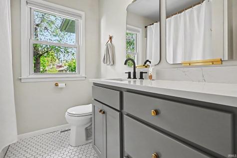 3506 Chevy Chase South Bend IN 46615