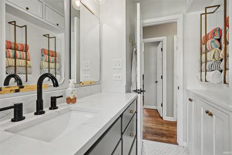 3506 Chevy Chase South Bend IN 46615
