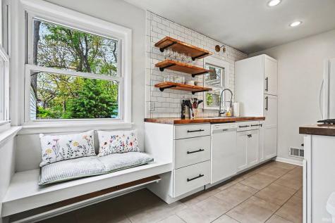 3506 Chevy Chase South Bend IN 46615