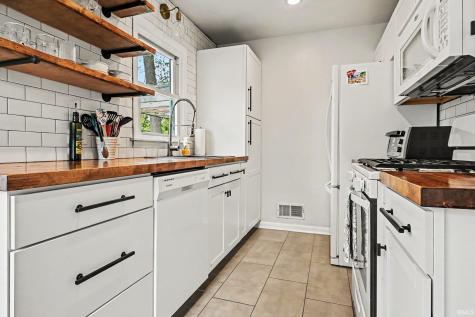 3506 Chevy Chase South Bend IN 46615