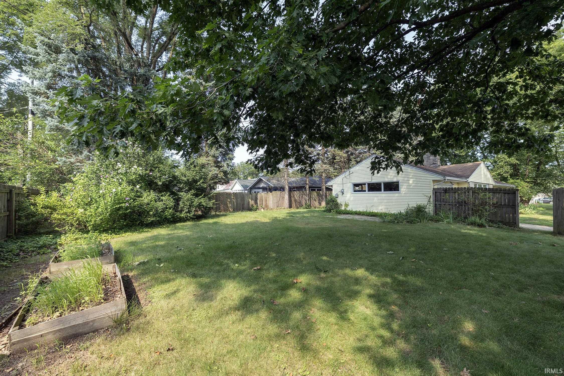 1734 Campeau Street South Bend IN 46617