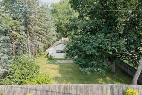 1734 Campeau Street South Bend IN 46617