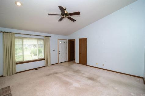 827 Sussex Court Lafayette IN 47909